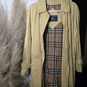 Burberry Beige Coat with Iconic Check Lining